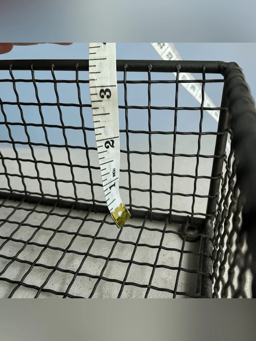Hanging Metal Wire Wall Basket in Black